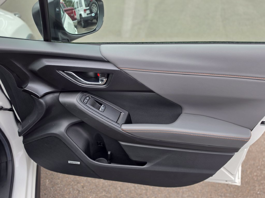 Used 2024 Subaru Crosstrek 2.5i Limited w/ Crosstrek Mirror Package AWD/4WD image 19