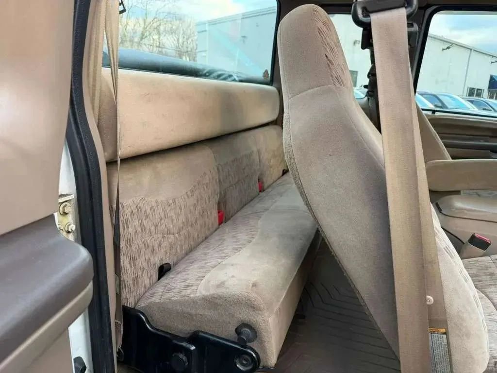 Used 1999 Ford F350 4x4 SuperCab DRW Super Duty image 16