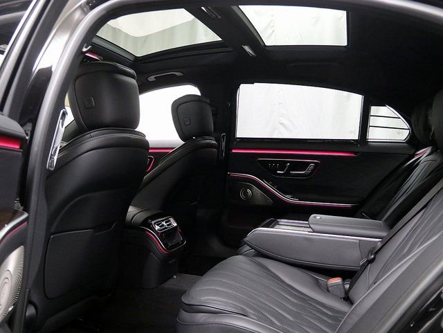 Used 2025 Mercedes-Benz S 63 AMG S image 15