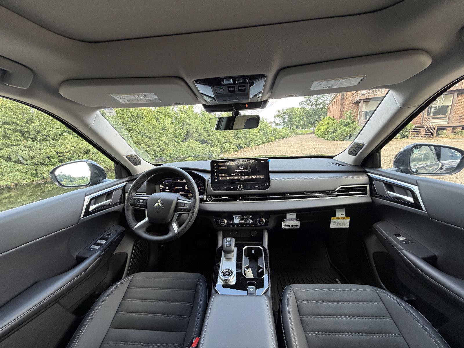 New 2026 Mitsubishi Outlander SE AWD/4WD image 14