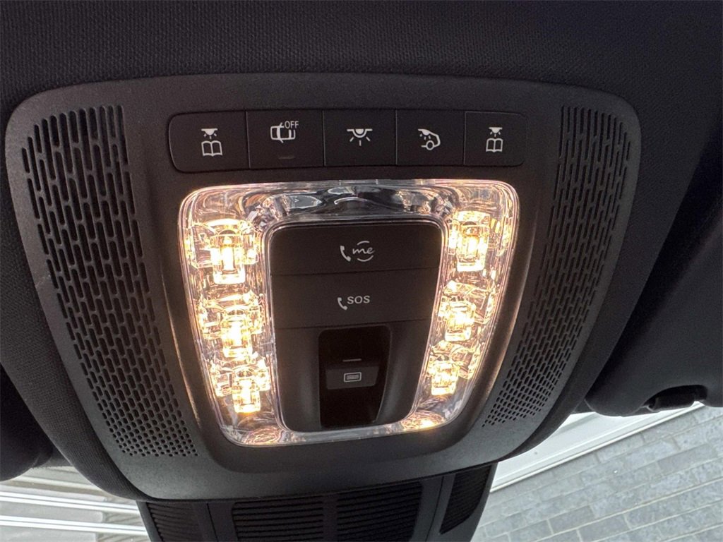 Used 2024 Mercedes-Benz GLE 350 4MATIC w/ Winter Package image 21