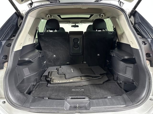 Used 2018 Nissan Rogue SV w/ Sun & Sound Touring Package image 26