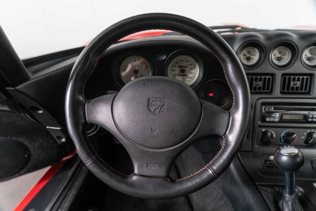 Used 2002 Dodge Viper GTS RWD image 16