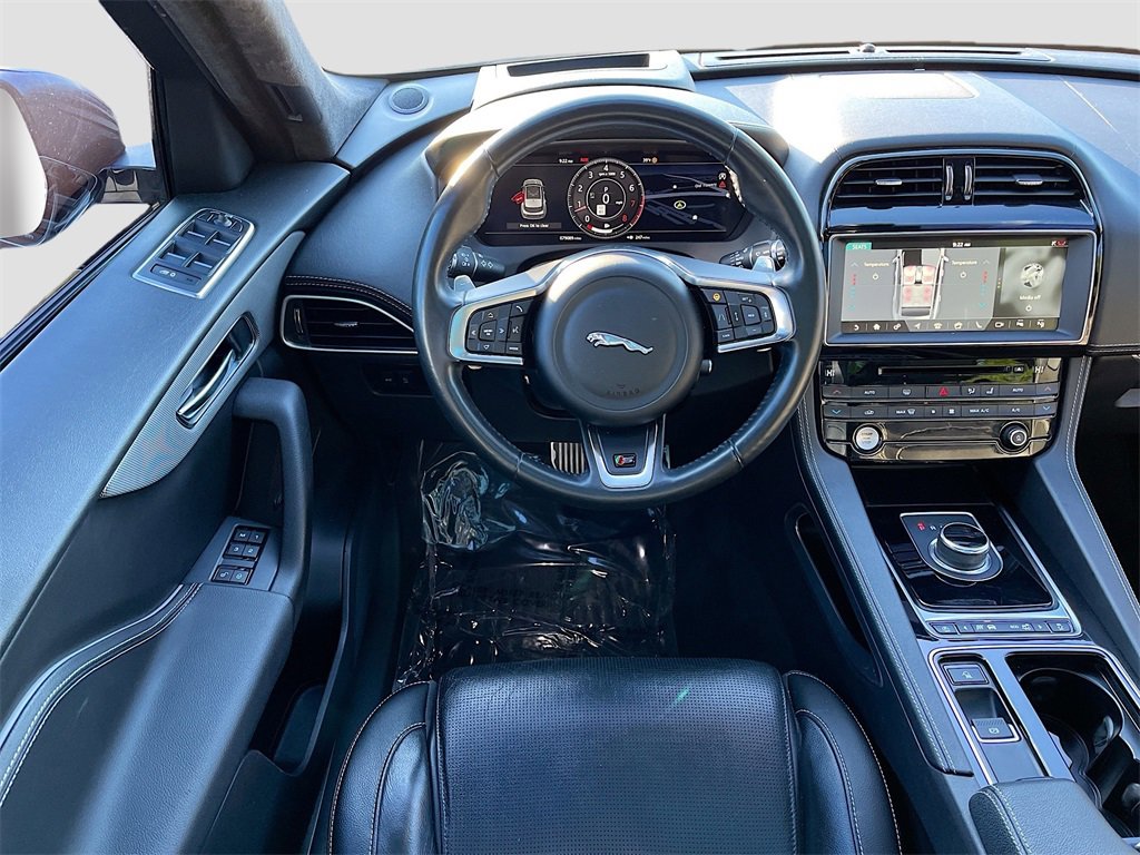 Used 2019 Jaguar F-PACE S image 24
