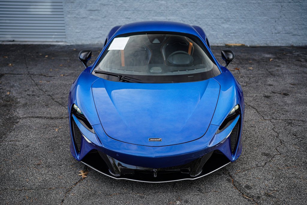Used 2023 McLaren Artura image 7