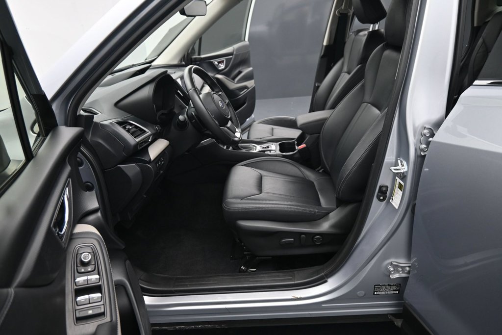 Used 2023 Subaru Forester Limited w/ Popular Package #2 AWD/4WD image 17