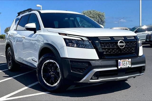 Used 2025 Nissan Pathfinder Rock Creek AWD/4WD image 11