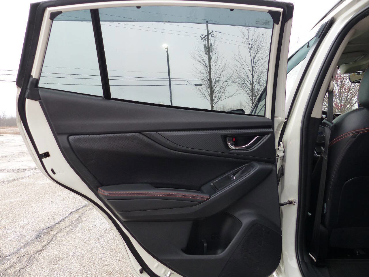 Used 2020 Subaru Crosstrek 2.0i Limited w/ Moonroof Package w/Navigation image 39