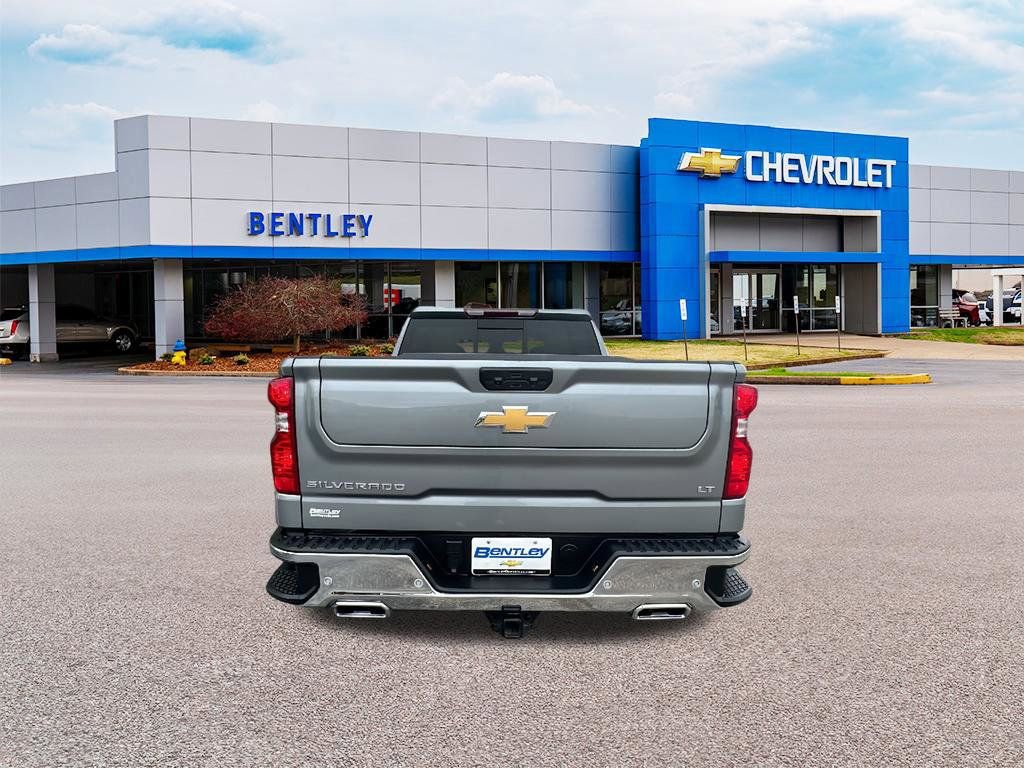 Used 2024 Chevrolet Silverado 1500 LT image 4