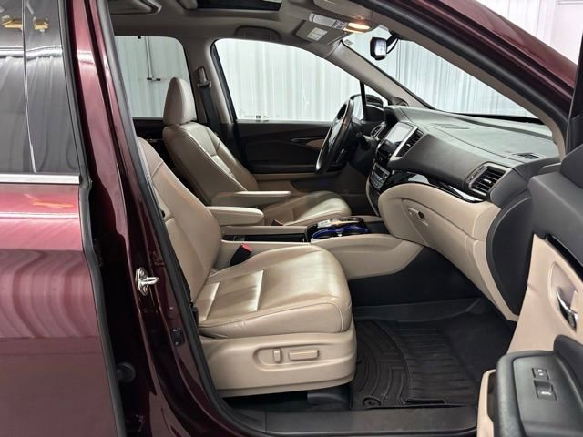 Used 2017 Honda Pilot Touring image 32