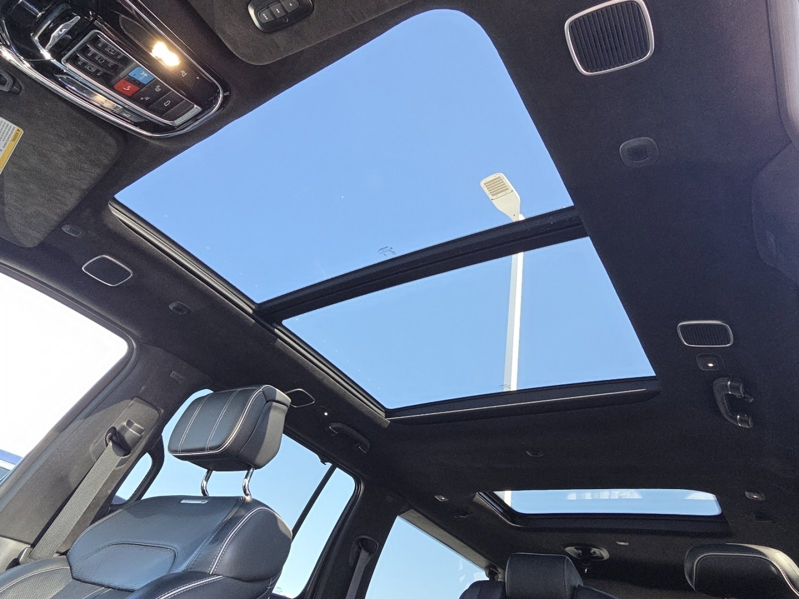 Used 2024 Jeep Grand Wagoneer L Series II w/ Quick Order Packagew 28T image 3