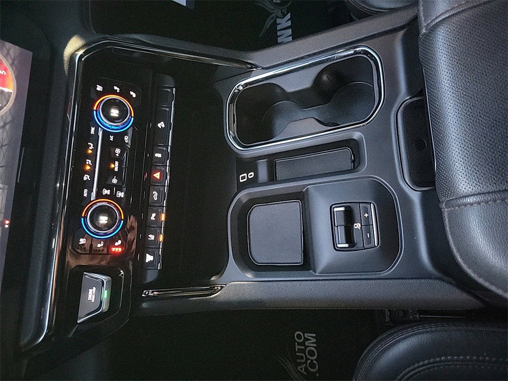 Used 2024 GMC Sierra 3500 AT4 w/ AT4 Premium Plus Package image 21