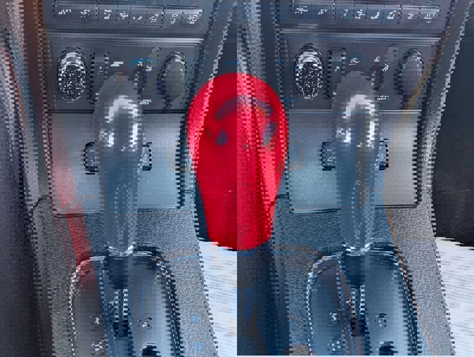 Used 2003 Ford Thunderbird image 22