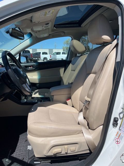 Used 2016 Subaru Outback 2.5i Limited AWD/4WD image 29
