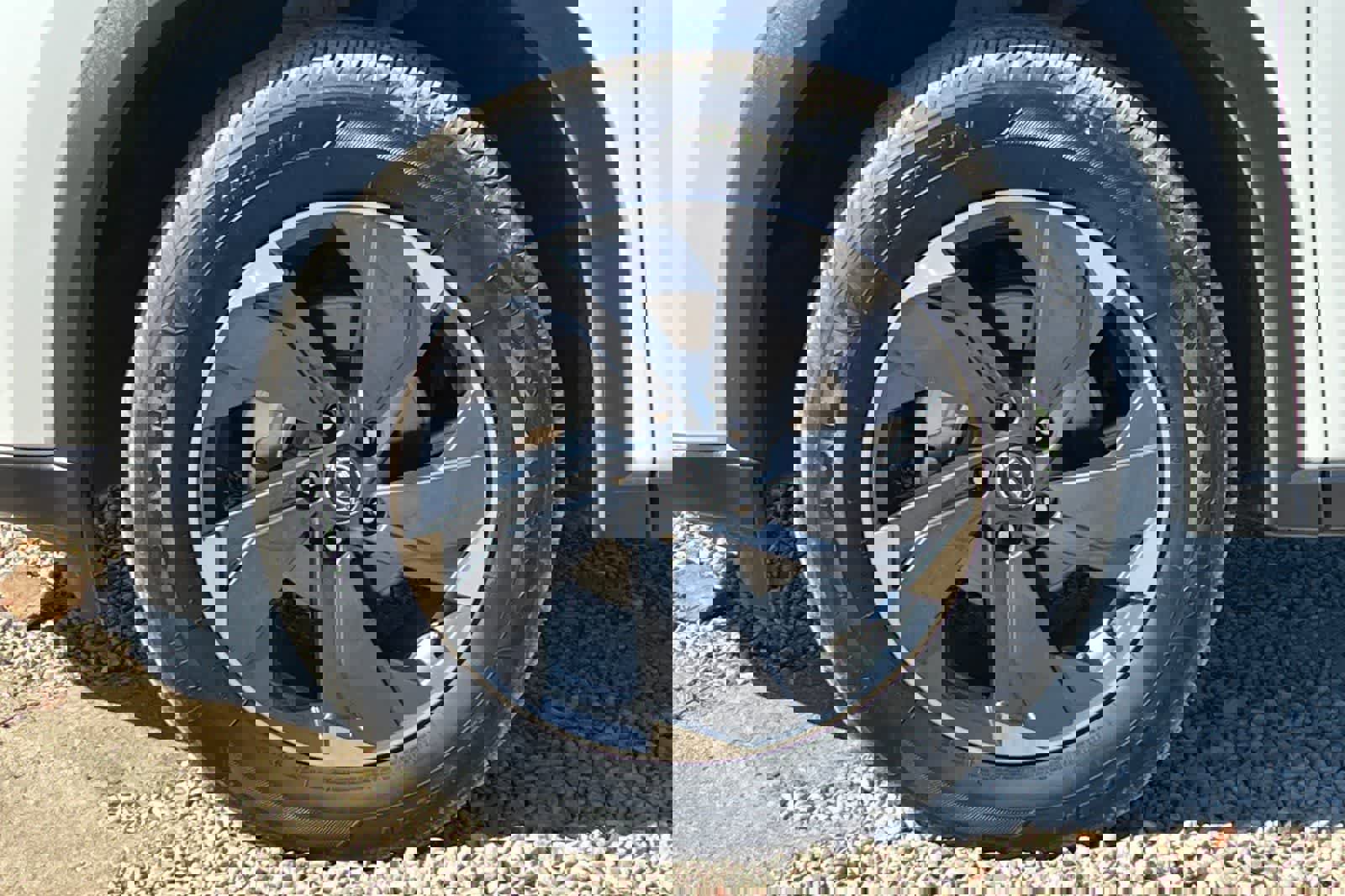 Used 2024 Nissan Rogue SV image 36