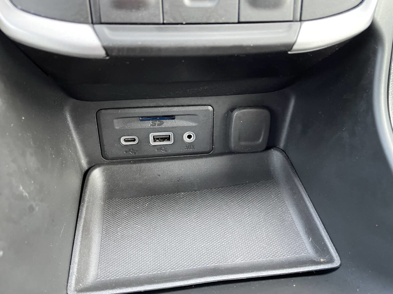 Used 2023 GMC Terrain SLT image 24