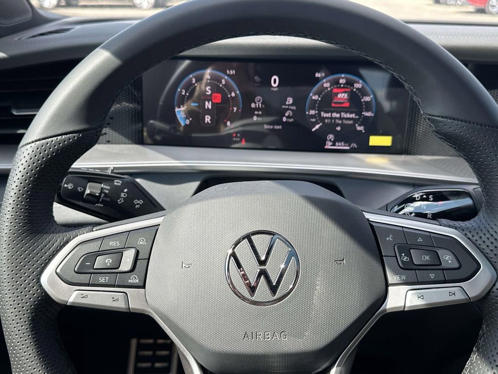 New 2026 Volkswagen Tiguan SE R-Line AWD/4WD image 16