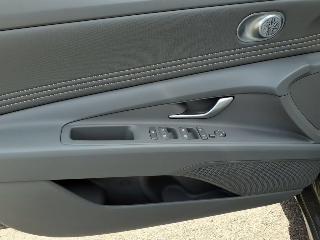 New 2026 Hyundai Elantra SEL Sport Premium FWD image 13