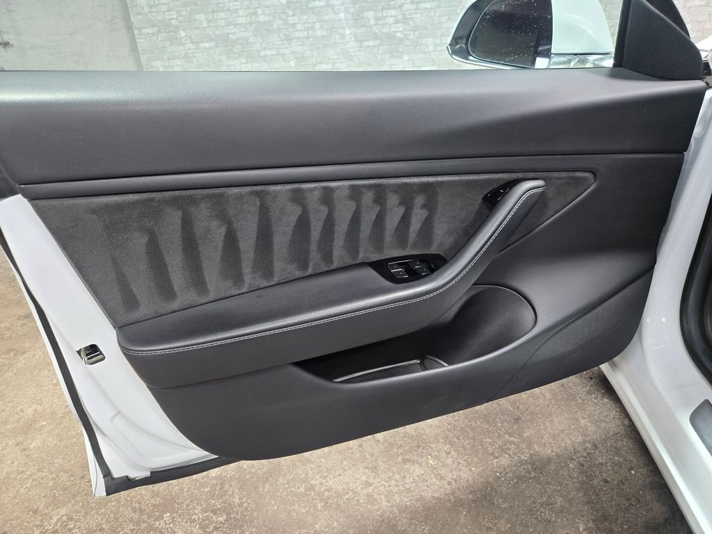 Used 2020 Tesla Model 3 Performance image 7