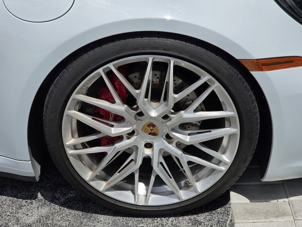 Used 2022 Porsche 911 Carrera RWD image 6