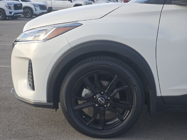 Used 2024 Nissan Kicks SV w/ Interior Electronics Package FWD image 8