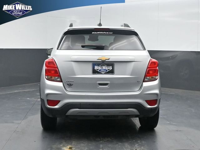Used 2018 Chevrolet Trax LT w/ LT Convenience Package FWD image 6