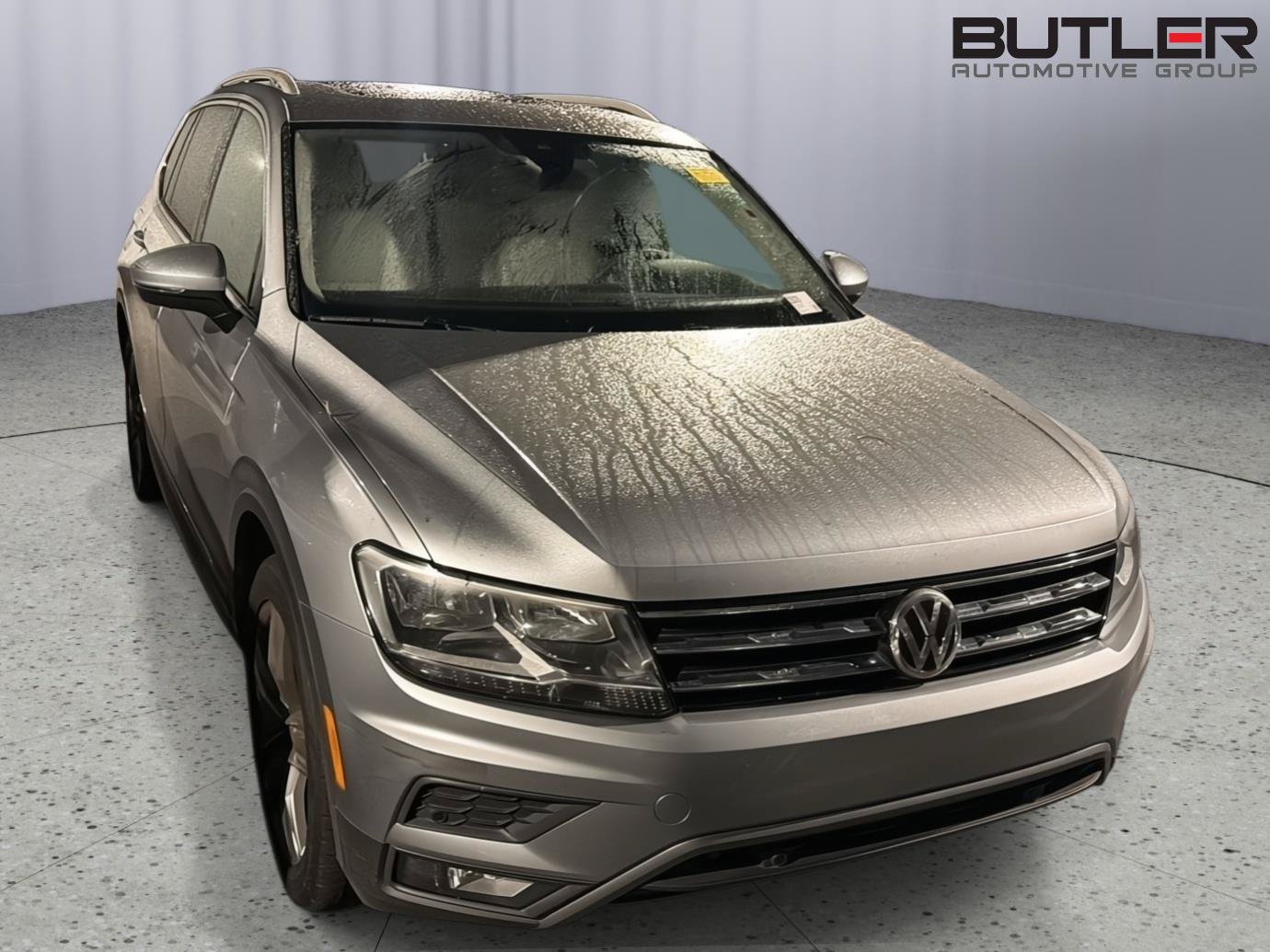 Used 2020 Volkswagen Tiguan SEL FWD image 4