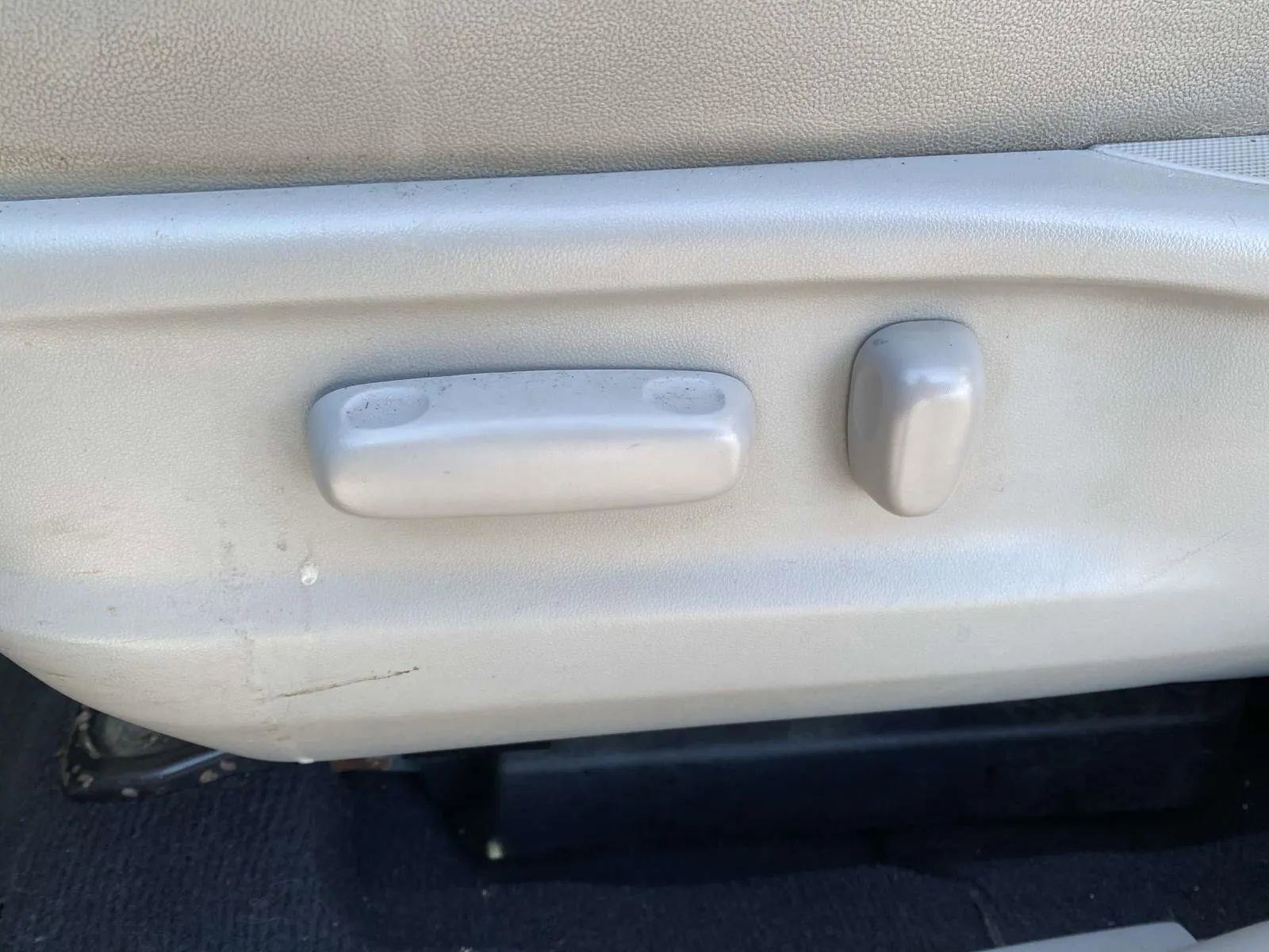 Used 2009 Toyota Venza image 16