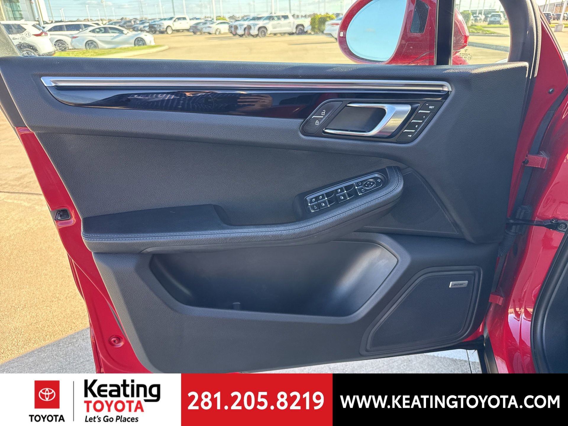 Used 2023 Porsche Macan Turbo image 11