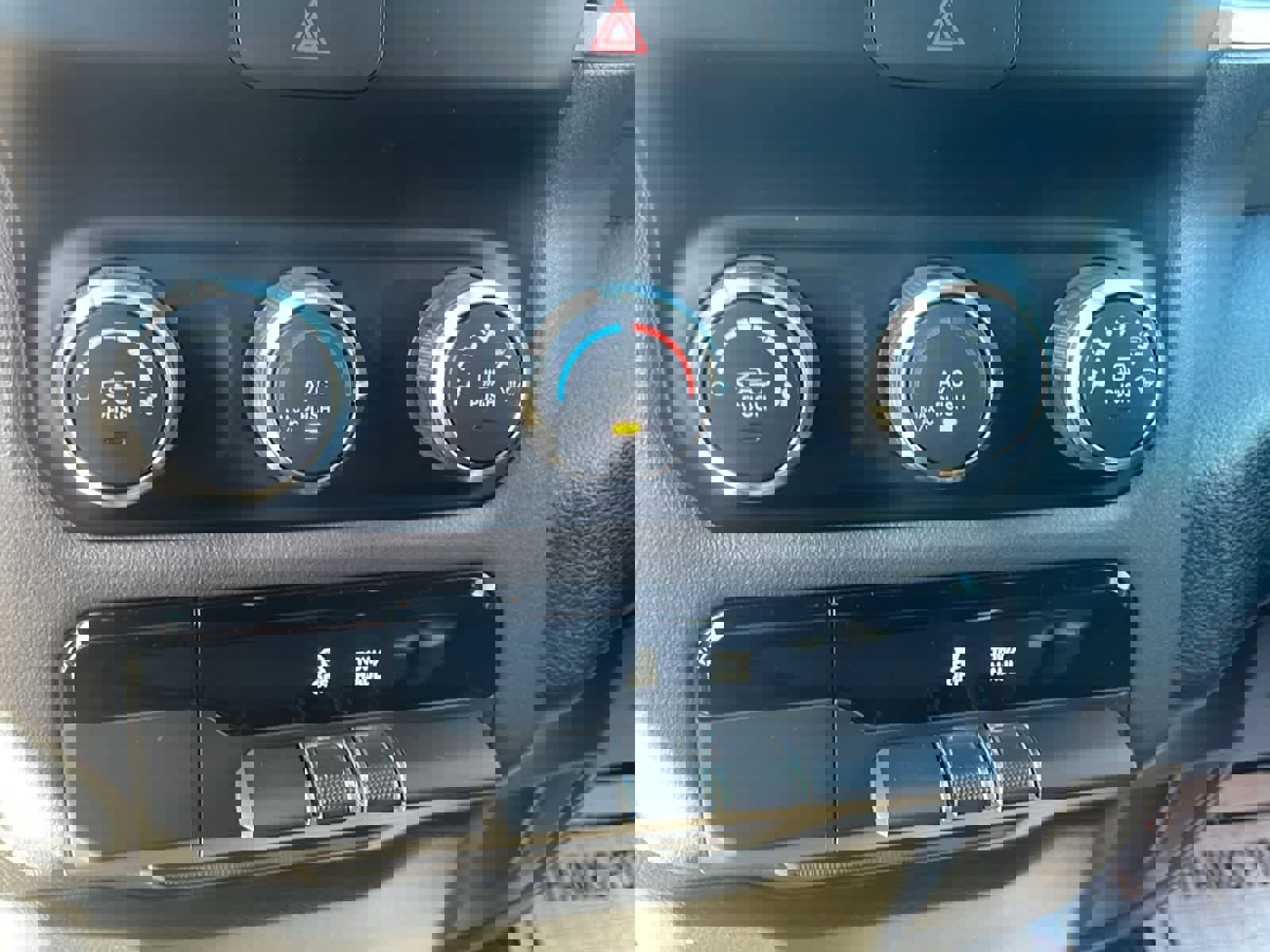 Used 2022 RAM 1500 Big Horn AWD/4WD image 18