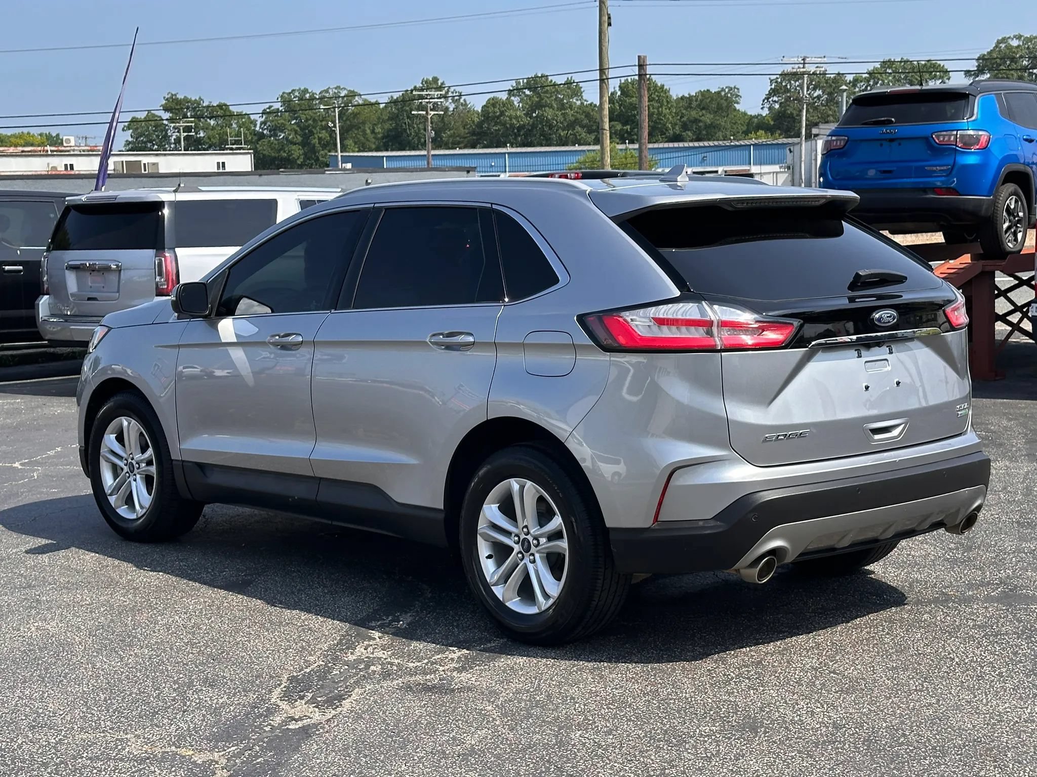 Used 2020 Ford Edge SEL FWD image 10