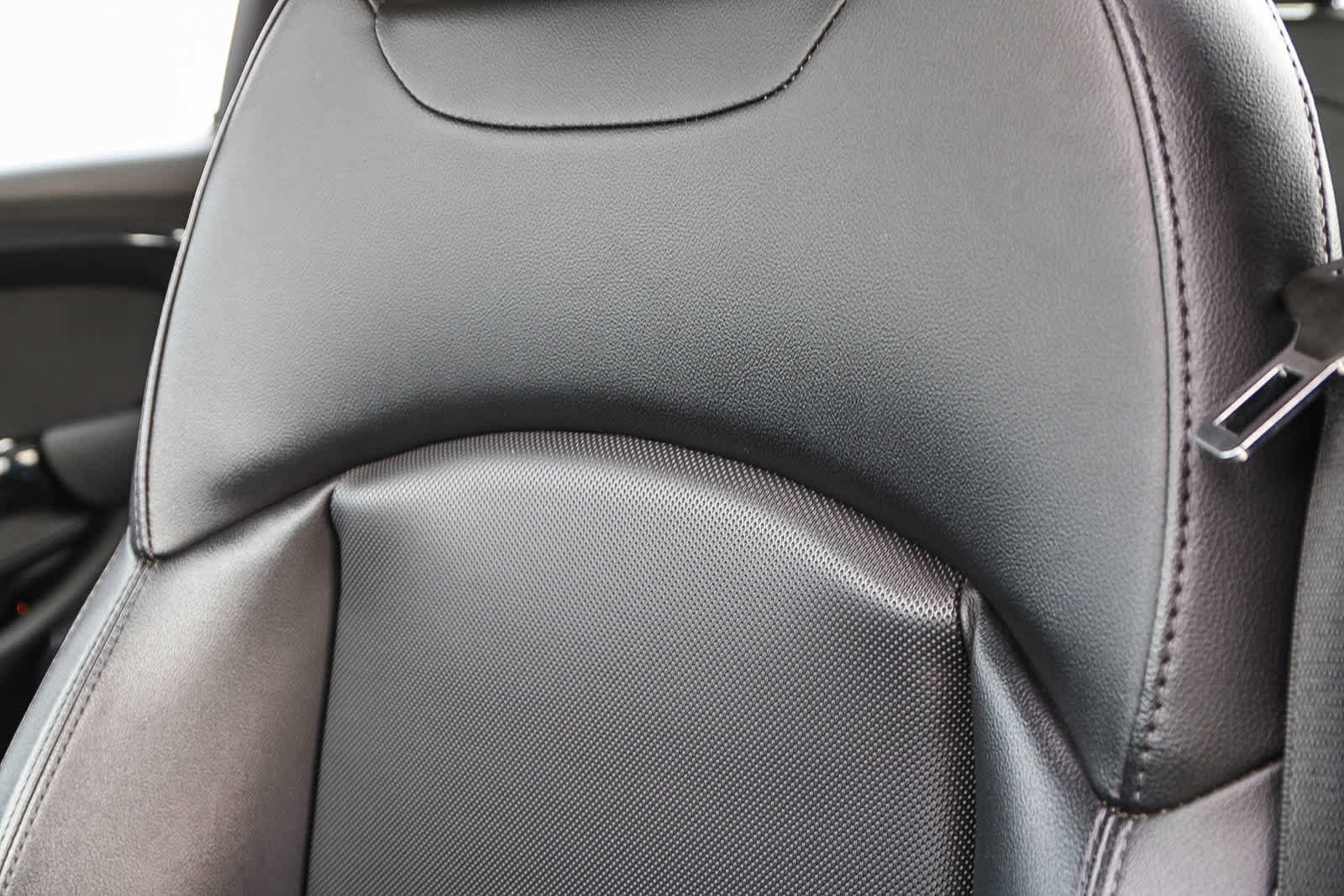 Used 2015 MINI Cooper S image 24