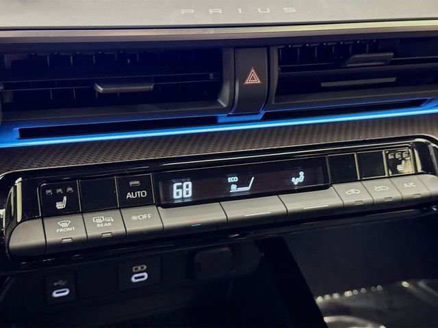 Used 2025 Toyota Prius XLE image 16