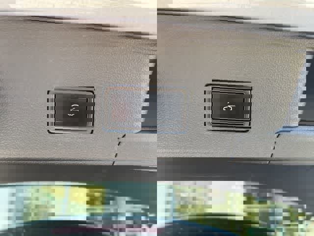 Used 2021 Volkswagen Atlas Cross Sport SE image 21