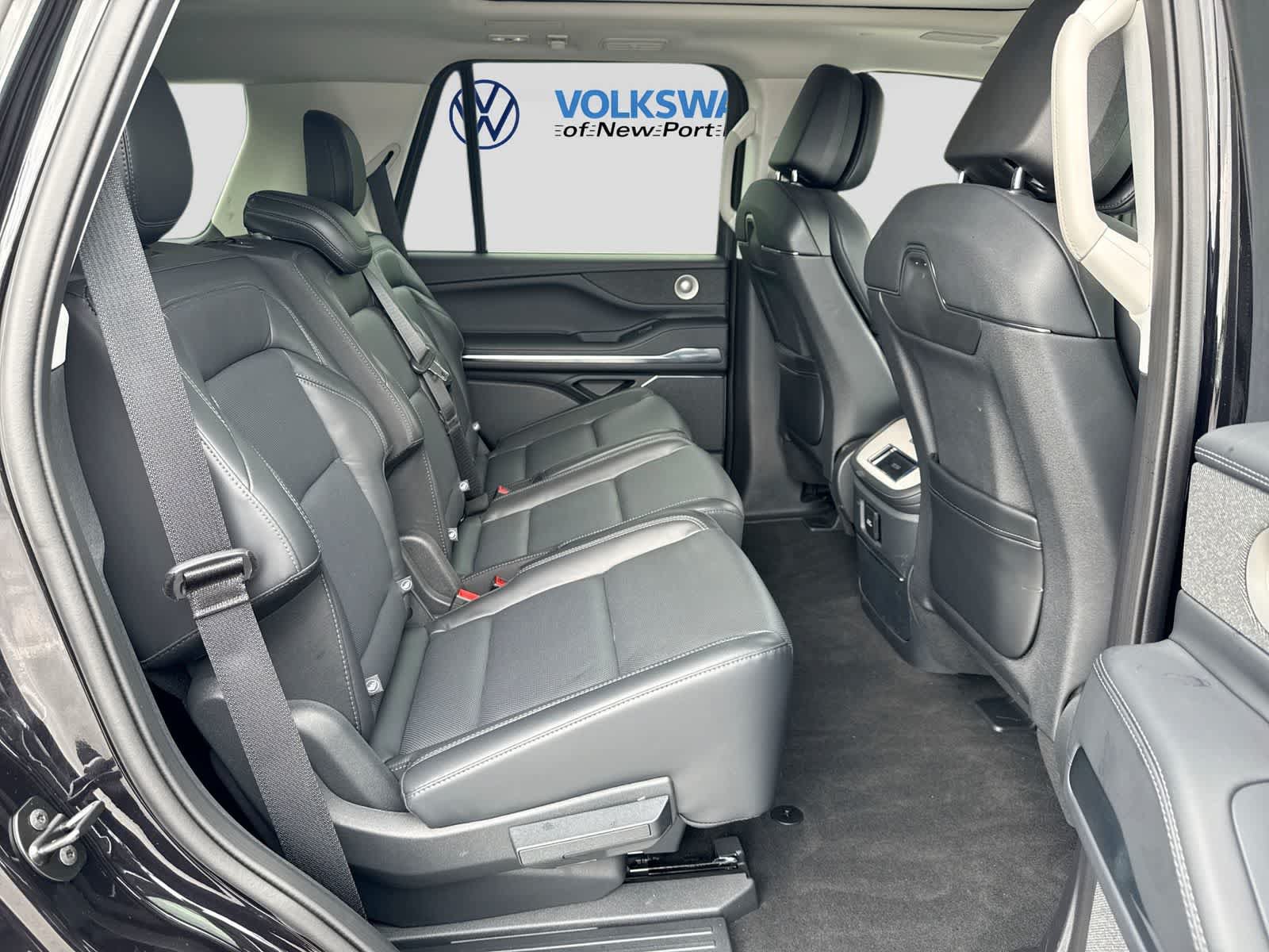 Used 2025 Lincoln Navigator Reserve AWD/4WD image 27