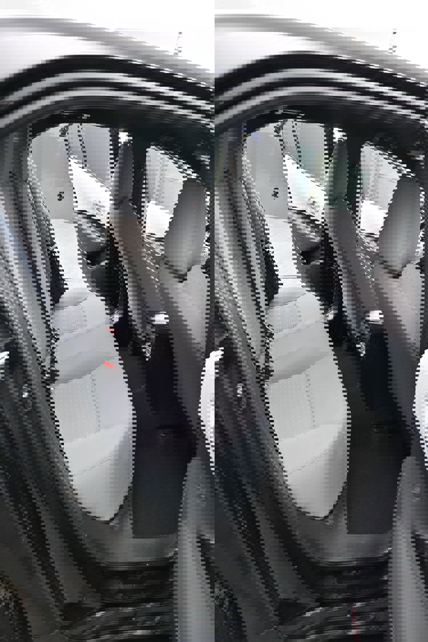 Used 2024 Toyota Corolla SE image 14