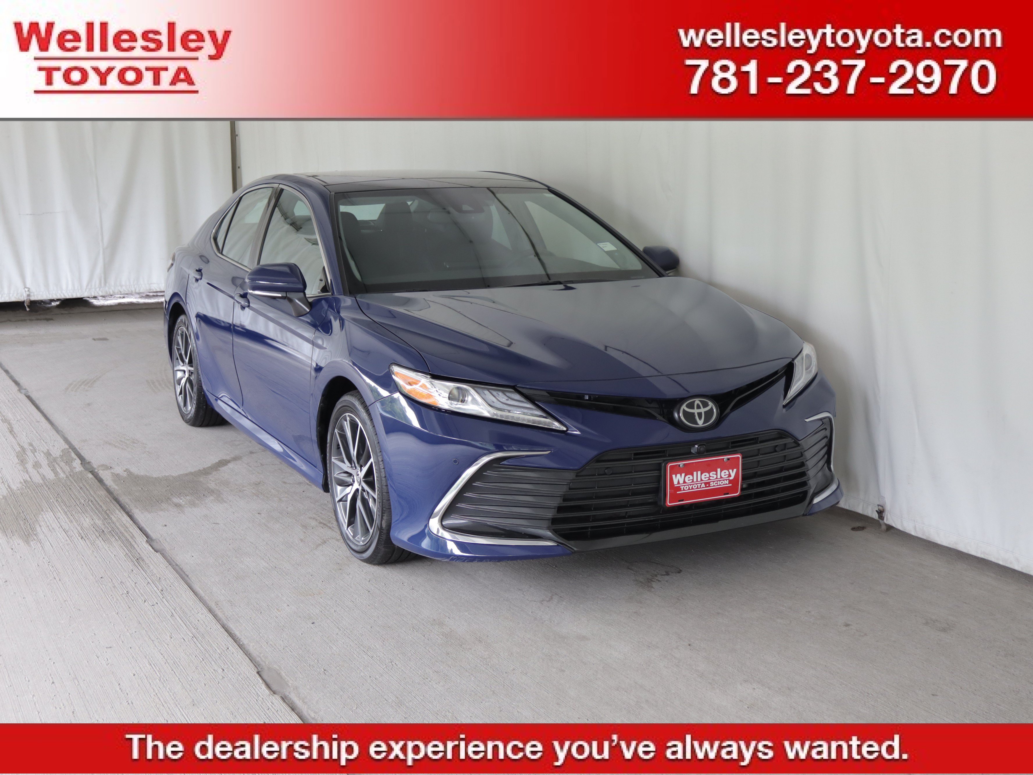 Used 2024 Toyota Camry XLE w/ Navigation Package AWD/4WD image 1