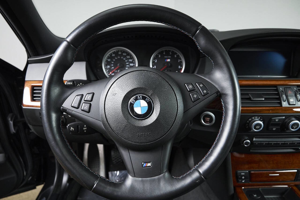 Used 2008 BMW M5 image 64
