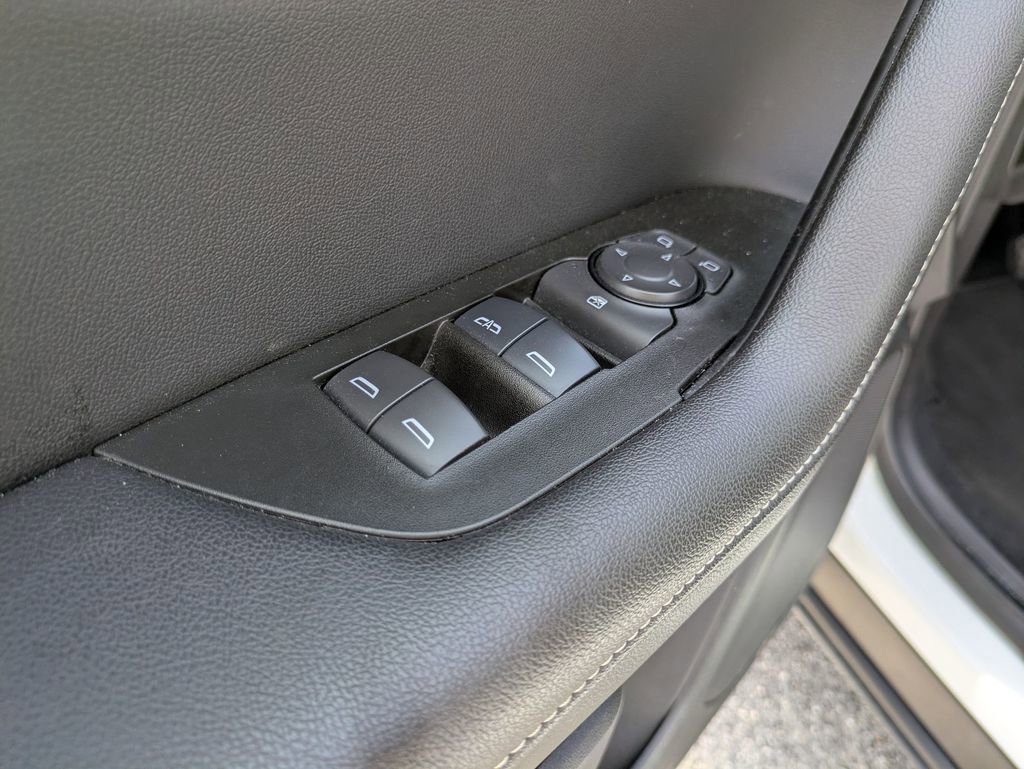 Used 2025 Chevrolet Blazer LT image 13