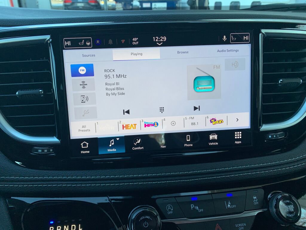 New 2026 Chrysler Pacifica Limited w/ S Appearance Package image 19