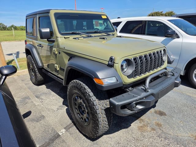 Used 2025 Jeep Wrangler Sport AWD/4WD image 3