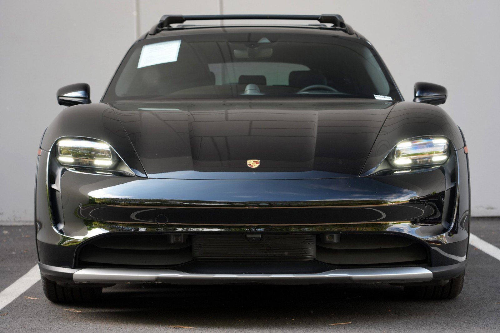 Used 2023 Porsche Taycan 4 Cross Turismo w/ Premium Package AWD/4WD image 7