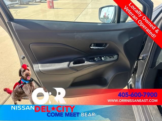 Used 2025 Nissan Versa SV FWD image 16