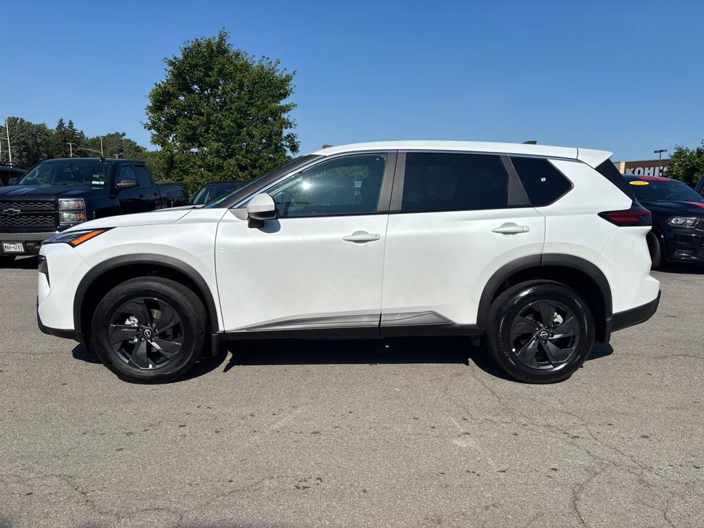 New 2026 Nissan Rogue SV w/ Cold Weather Package AWD/4WD image 9