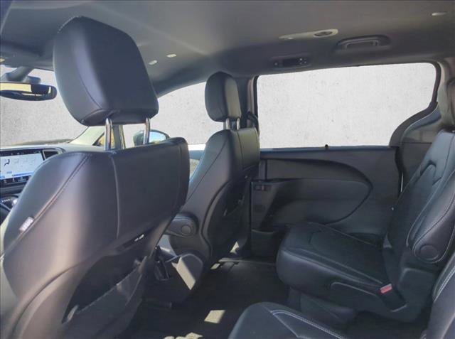 New 2026 Chrysler Pacifica Select image 14
