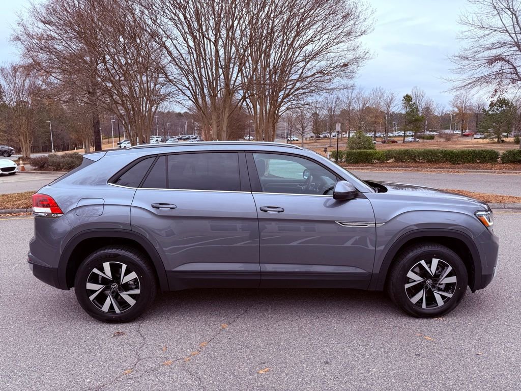 Used 2022 Volkswagen Atlas Cross Sport SE image 12