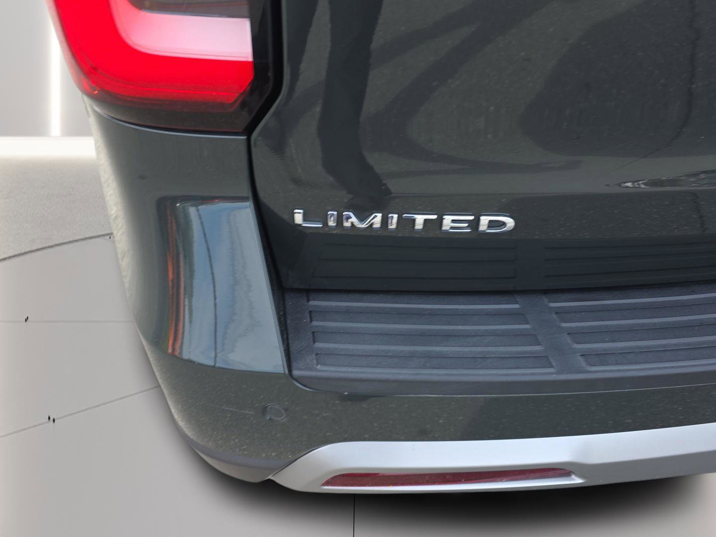 Used 2022 Ford Expedition Limited image 50