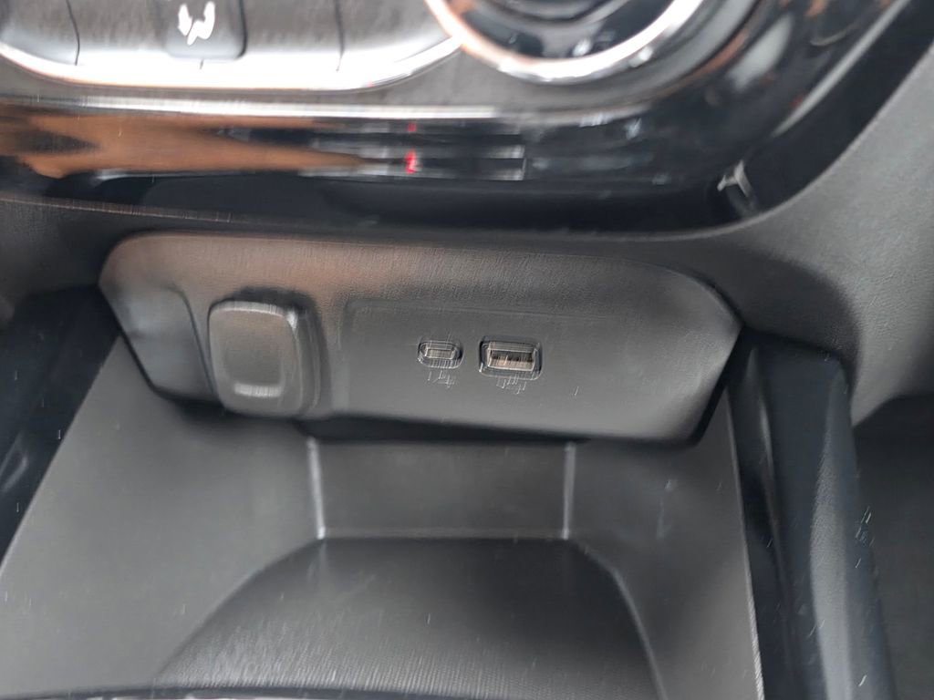 Used 2026 Chevrolet Trax LT FWD image 29