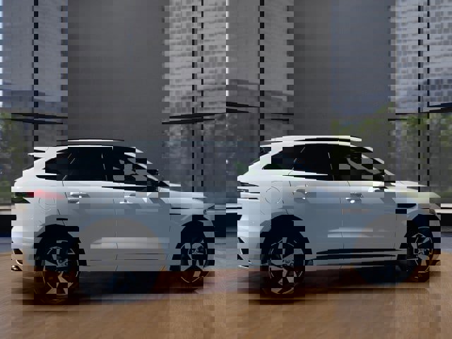 Used 2025 Jaguar F-PACE R-Dynamic S image 9