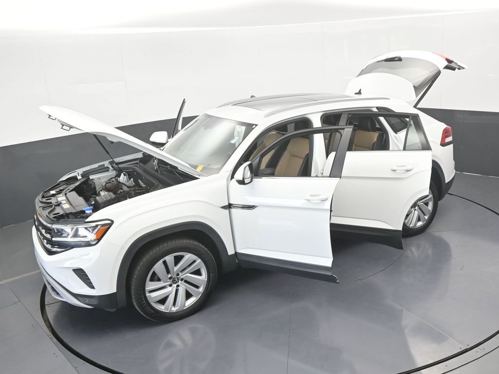 Used 2021 Volkswagen Atlas Cross Sport SE w/ Panoramic Sunroof Package image 69